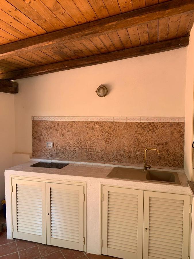 Villetta Ulisse A Pochi Passi Dal Mare Porto Pozzo Exterior photo